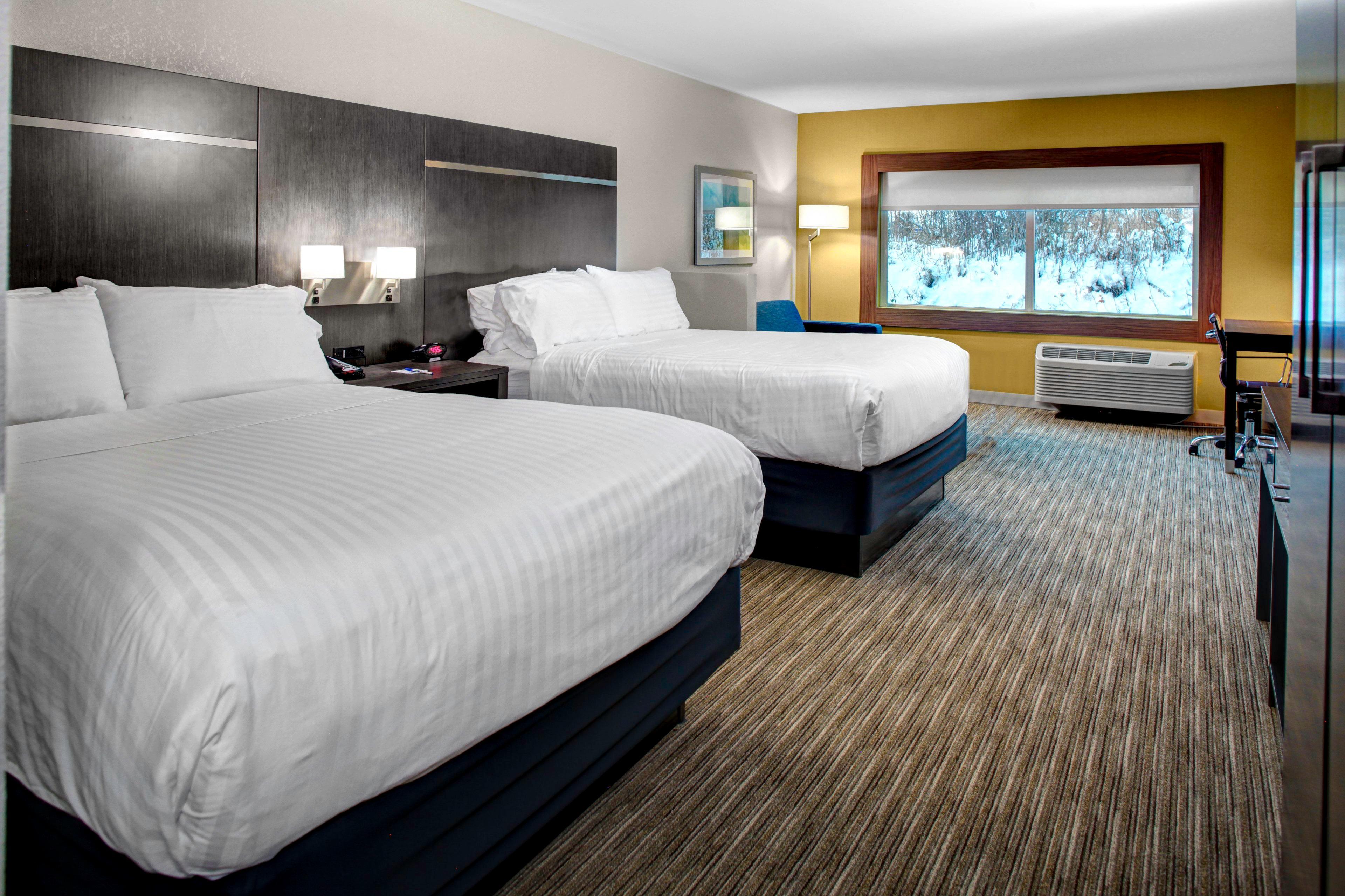 Holiday Inn Express & Suites Coldwater By Ihg Екстериор снимка