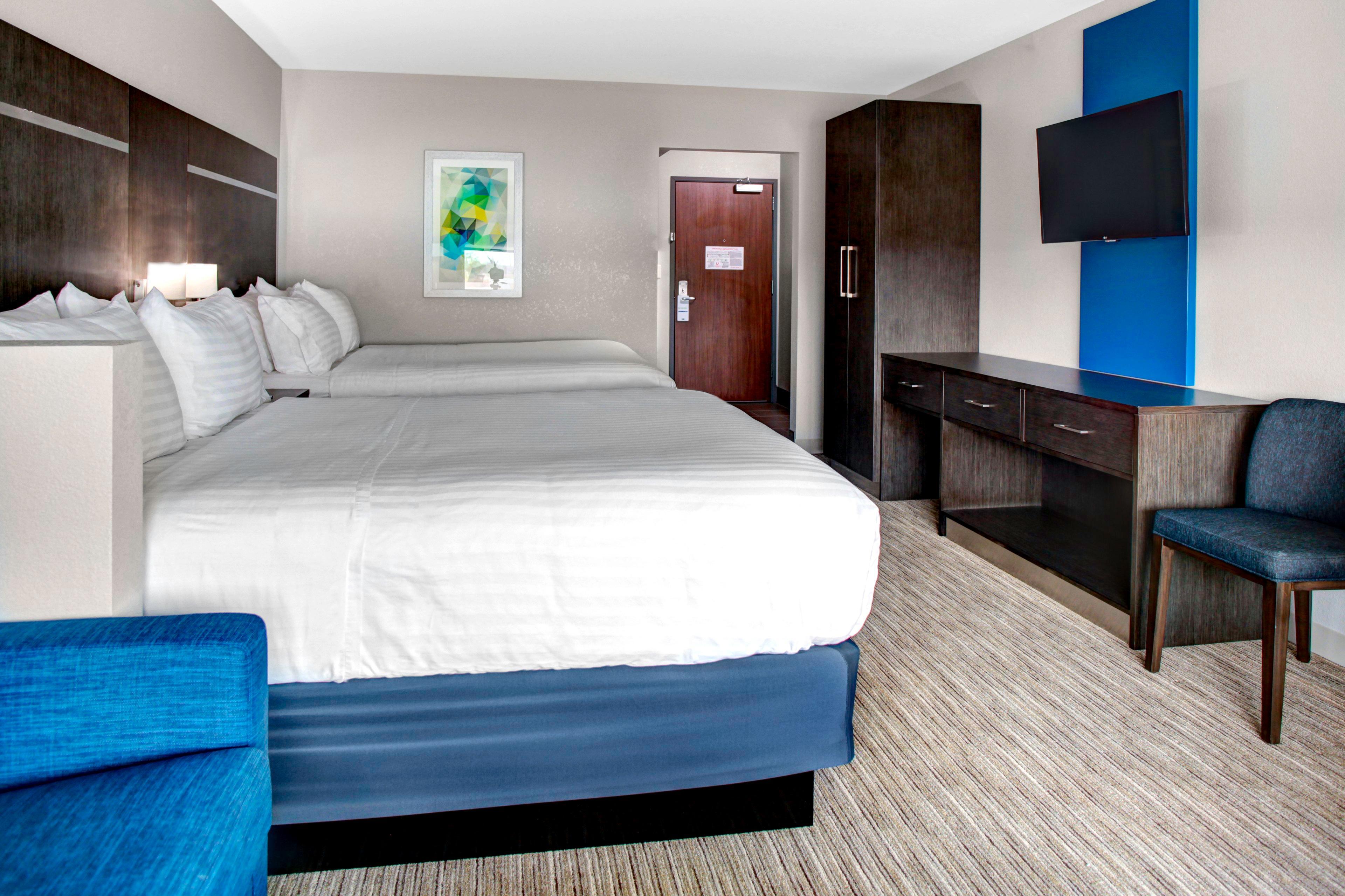 Holiday Inn Express & Suites Coldwater By Ihg Екстериор снимка